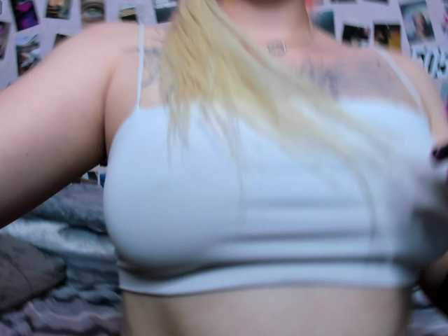 Ulya11Cutex live cam on BongaCams