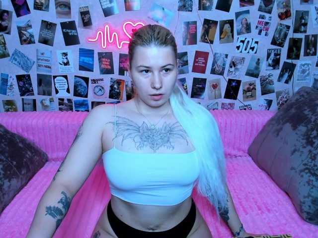 Ulya11Cutex's BongaCams show and profile