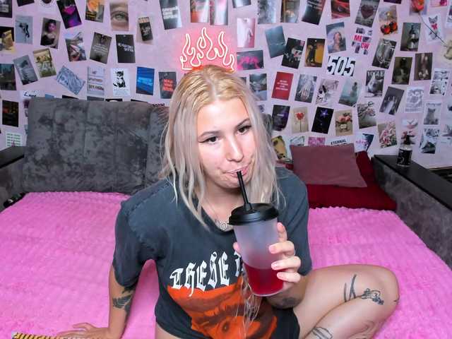 Ulya11Cutex live cam on BongaCams