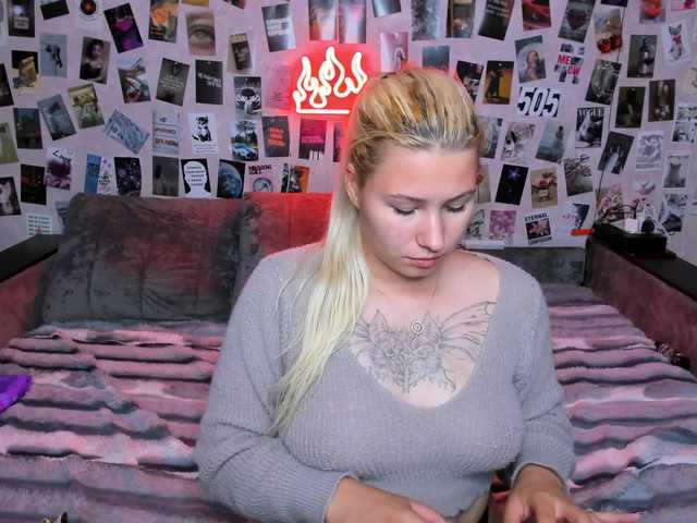 Ulya11Cutex live webcam show
