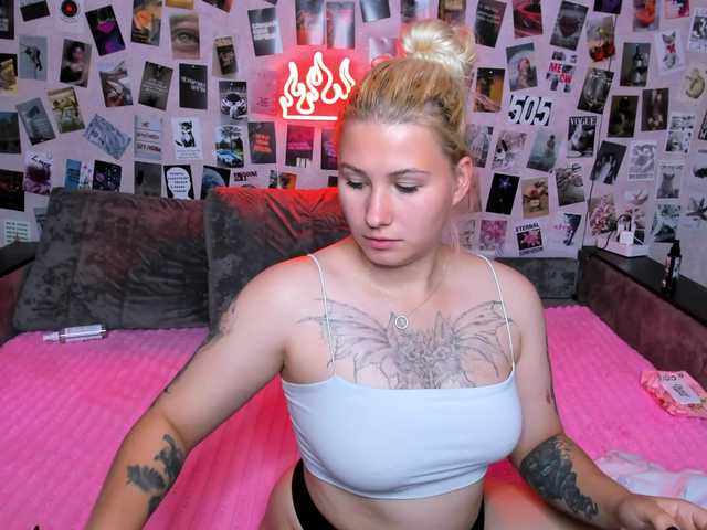 Ulya11Cutex live cam on BongaCams