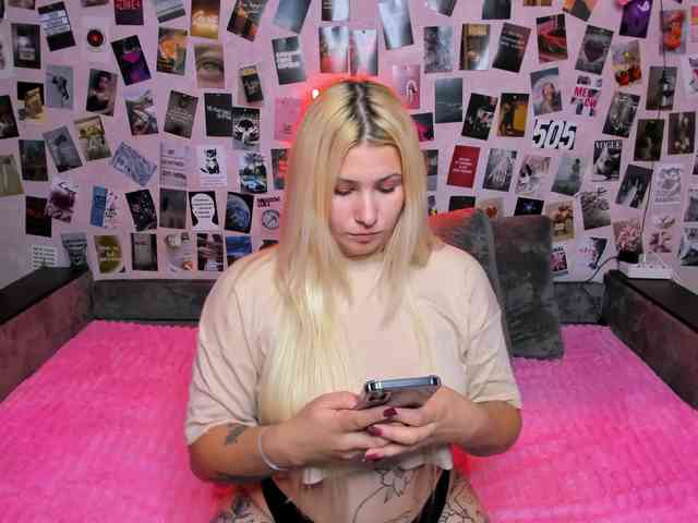 Ulya11Cutex webcam