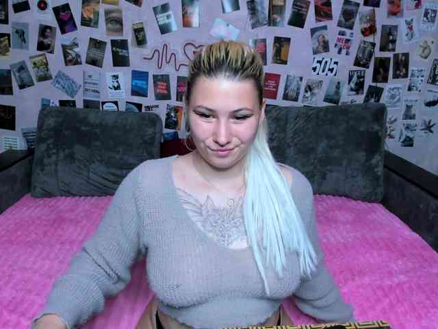 Ulya11Cutex Live Webcam on BongaCams