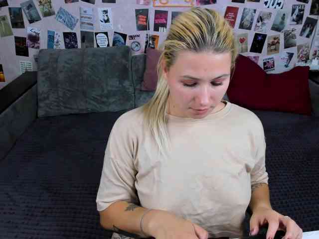 Ulya11Cutex webcam