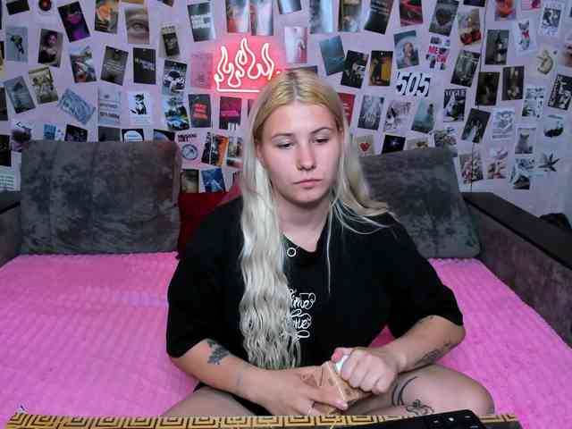 Ulya11Cutex webcam