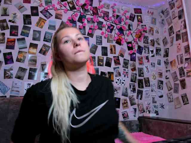 Ulya11Cutex webcam