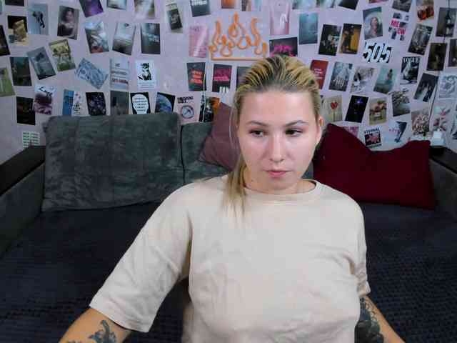 Ulya11Cutex webcam