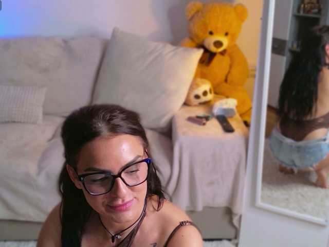 Lindsaydeee live cam on BongaCams