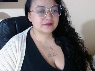 AvaCurvy Porn Show