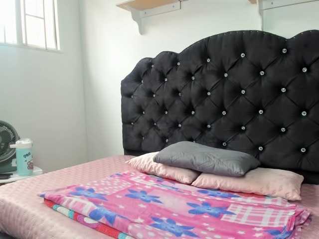 AvaCurvy live cam on BongaCams