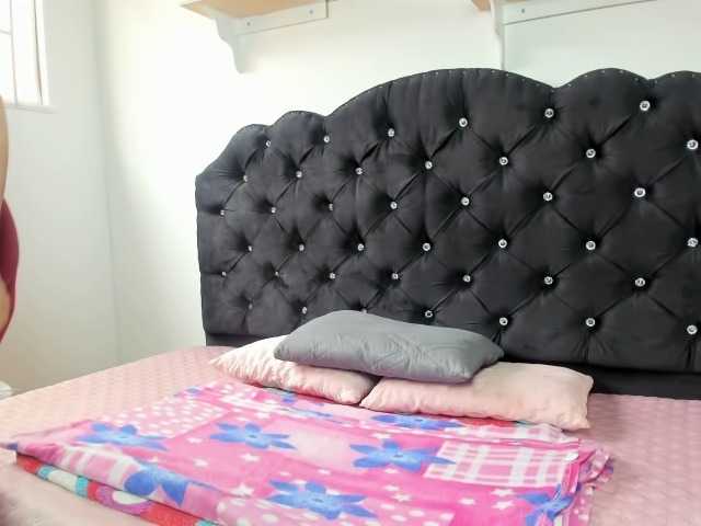 AvaCurvy live cam on BongaCams