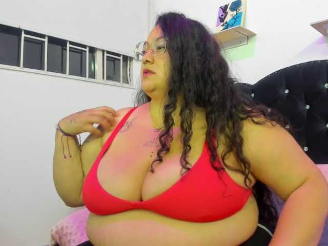 AvaCurvy