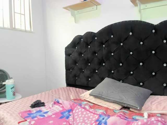 AvaCurvy live cam on BongaCams
