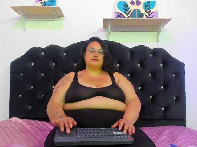 AvaCurvy