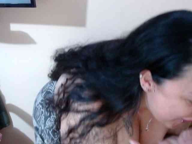 AvaCurvy webcam
