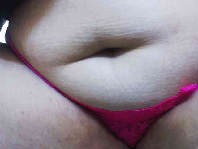 AvaCurvy webcam