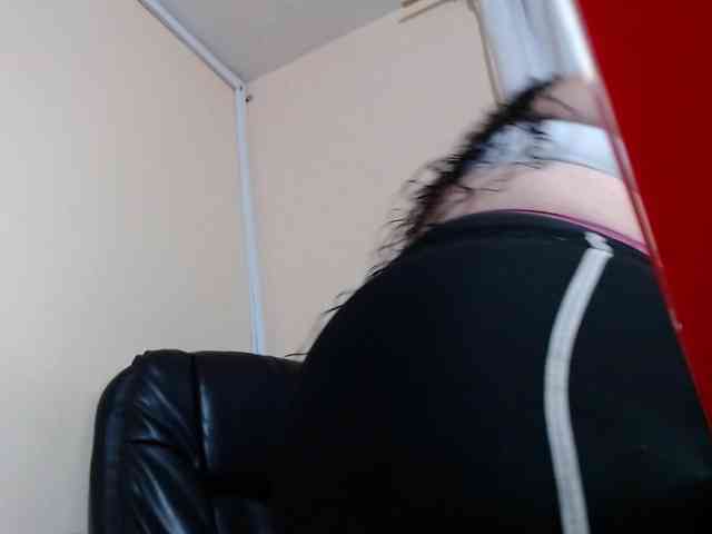 AvaCurvy webcam