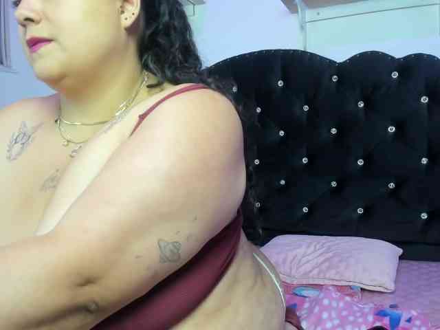 Avacurvy's live stream