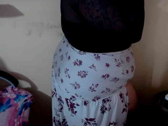 AvaCurvy webcam