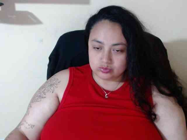 AvaCurvy webcam