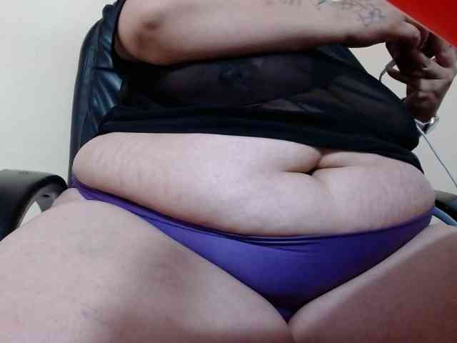 AvaCurvy webcam