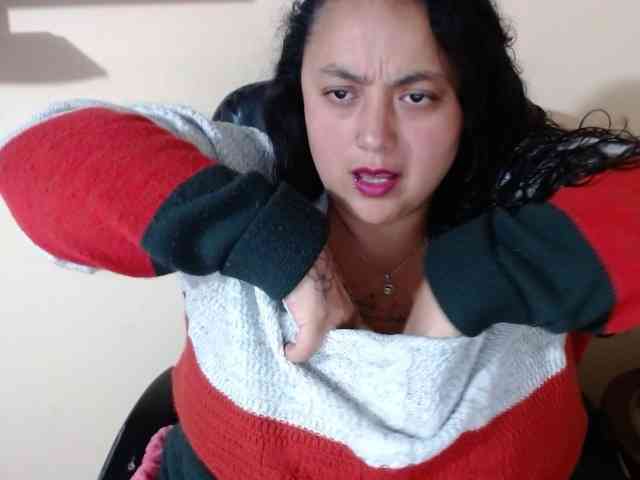 AvaCurvy webcam