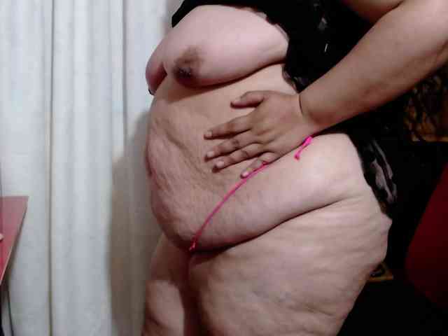 AvaCurvy webcam
