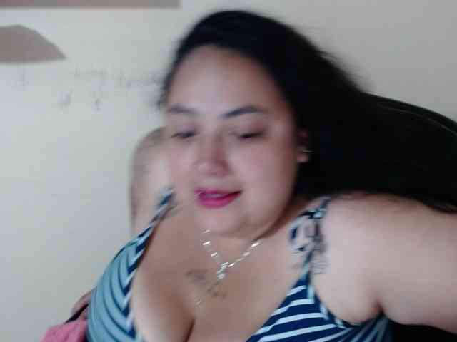 AvaCurvy webcam