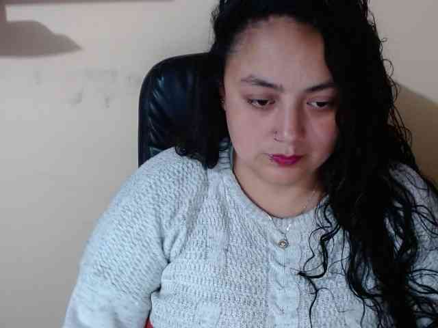 AvaCurvy webcam