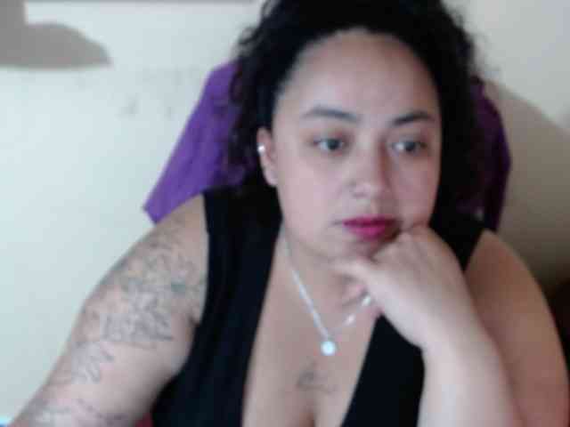 AvaCurvy webcam