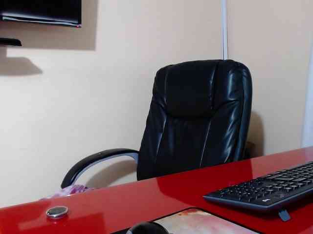 AvaCurvy webcam