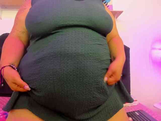 AvaCurvy webcam