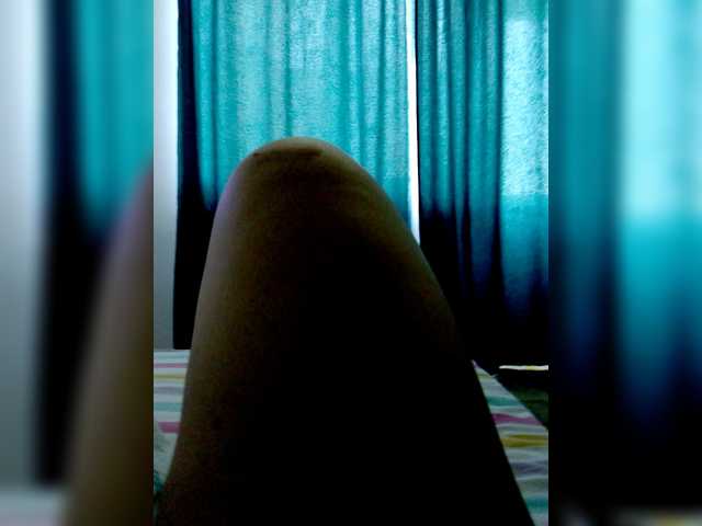 Eva-4's BongaCams show and profile