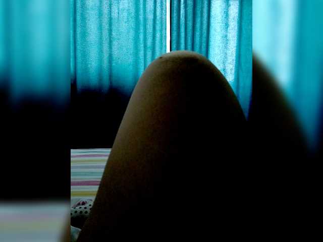 Chat with Eva-4 live cam