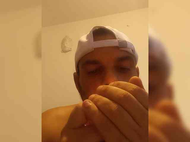 morenoymorenaa webcam