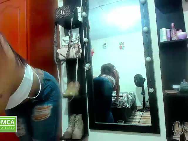 VictoriaMontiel-1 live cam on BongaCams