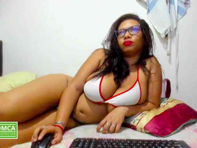 VictoriaMontiel-1 webcam