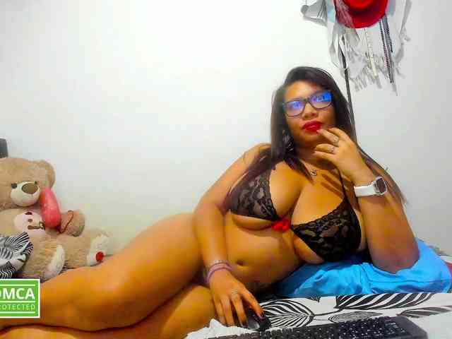 VictoriaMontiel-1 webcam