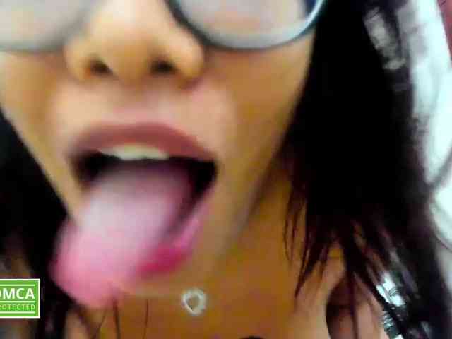 VictoriaMontiel-1 webcam