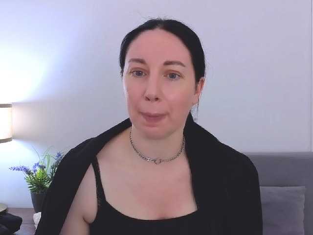 MiaFoxy live cam on BongaCams