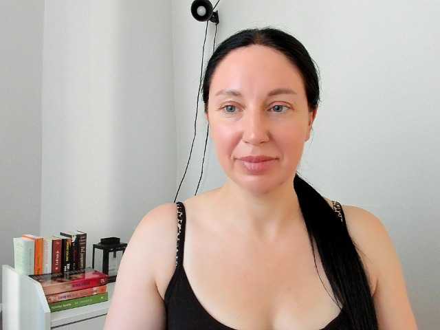 MiaFoxy live cam on BongaCams
