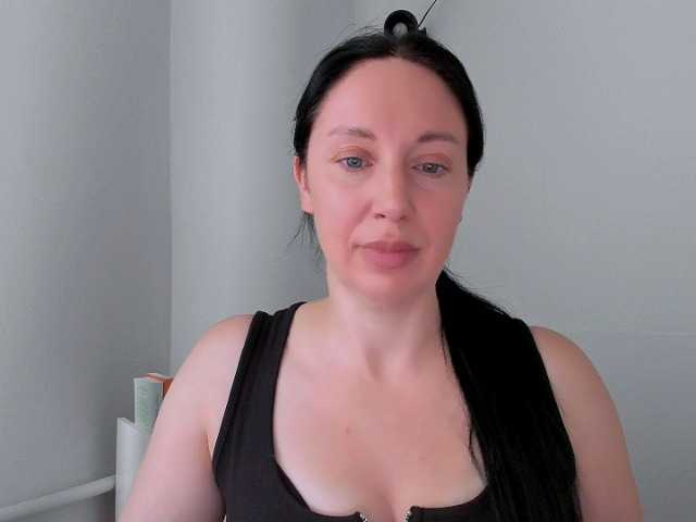 MiaFoxy live cam
