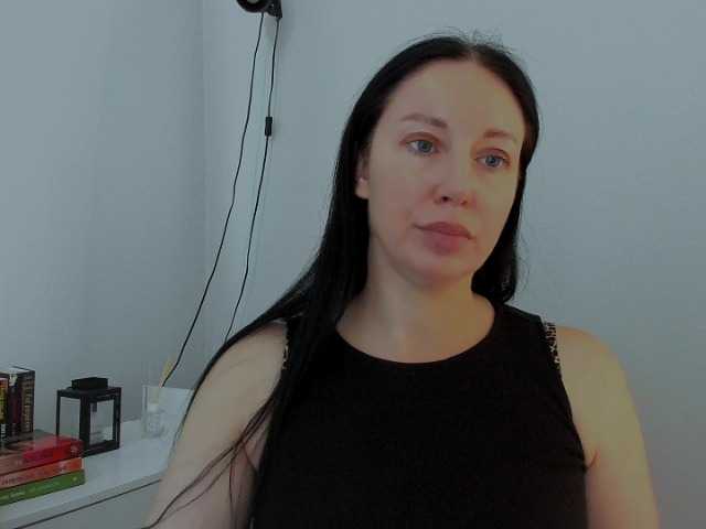 MiaFoxy live cam on BongaCams