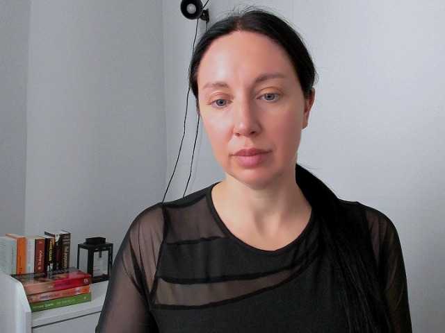 MiaFoxy live cam on BongaCams