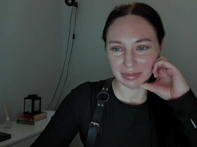 MiaFoxy live cam on BongaCams