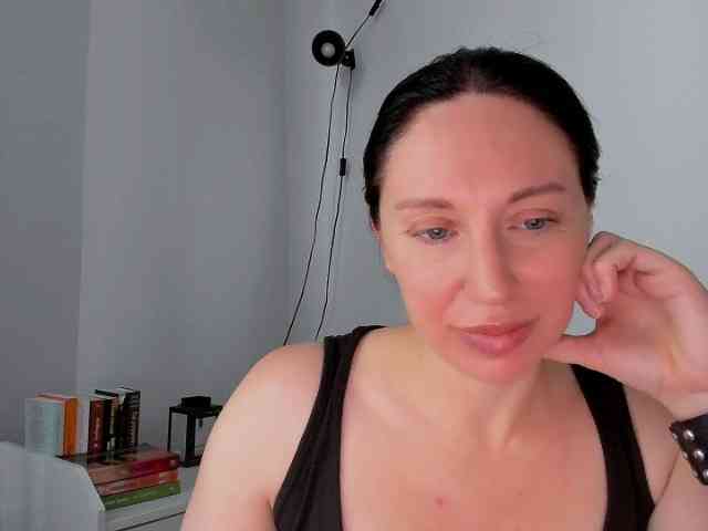 MiaFoxy webcam