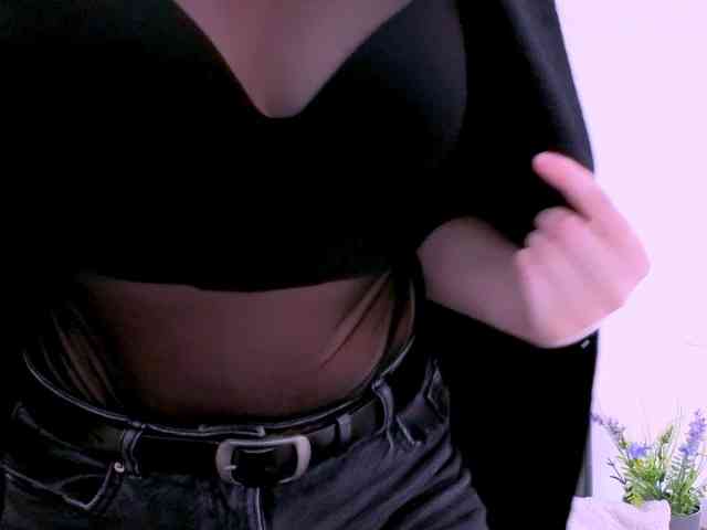 MiaFoxy webcam
