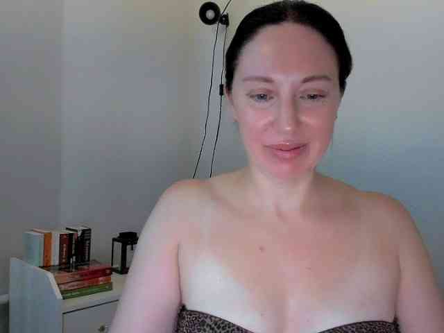 MiaFoxy webcam
