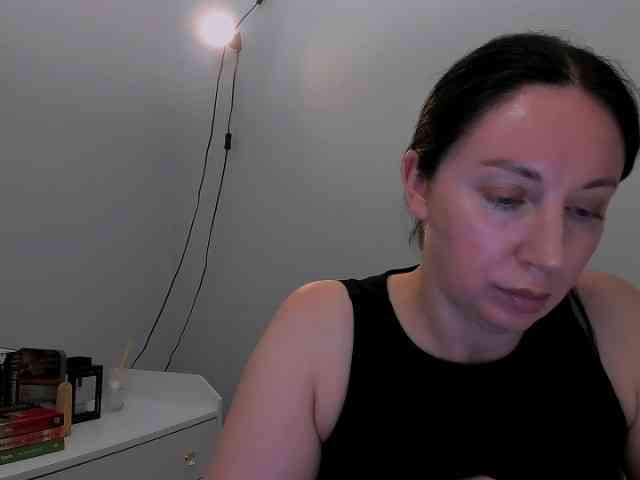 MiaFoxy webcam