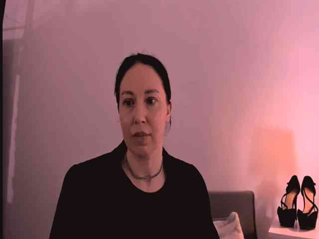MiaFoxy webcam